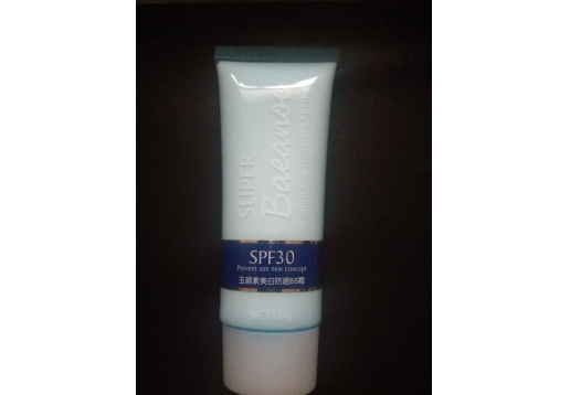 珀颜 玉颜素美白防晒BB霜SPF30倍图片