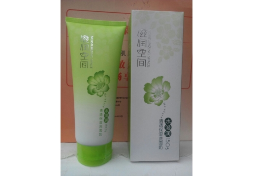 大家闺秀 滋润空间水滋润清透保湿洁面乳150g图片
