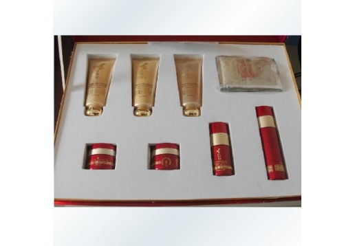 金牌博美 韩方珍贵草本净白8件套图片