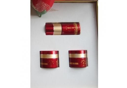 金牌博美 皙白嫩肤驻颜尊贵3件套图片