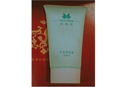巨鹿堂 一代芦荟洁面乳150g图片