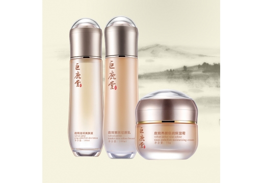 巨鹿堂 鹿茸滢润嫩肤三件套图片