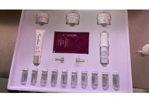 诺缇娜 水晶灵润颜套图片